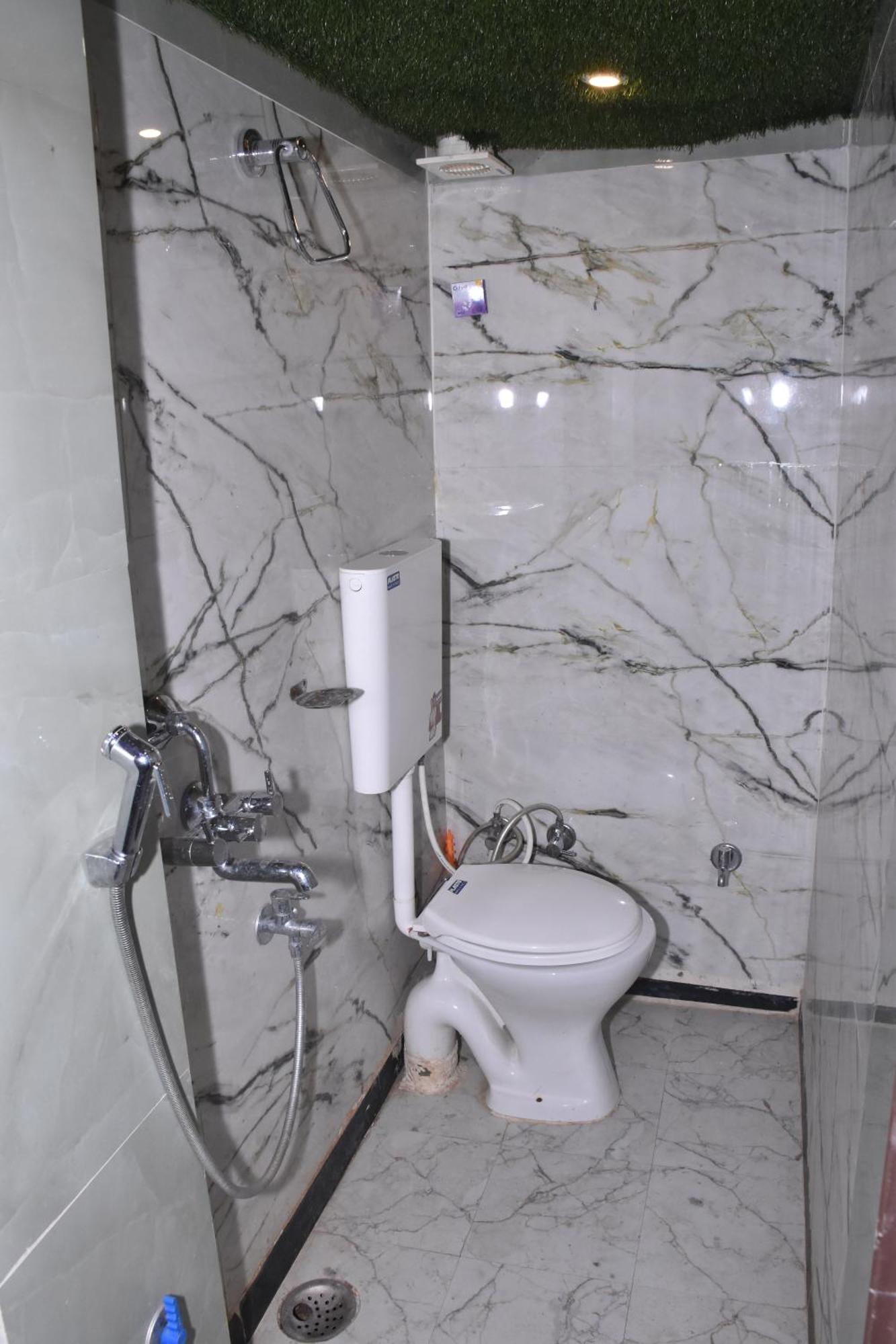 Hotel Veda'S Grand P.G Waranasi Zewnętrze zdjęcie
